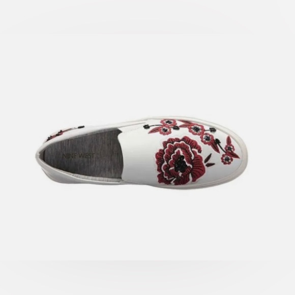 NWOT Nine West Floral Slip On Sneaker - Picture 3 of 8